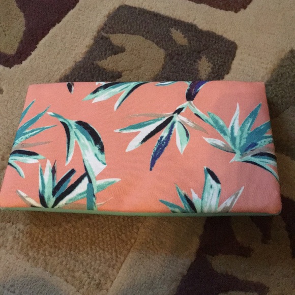 NWOT - Rachel Pally Foldover Clutch - Picture 2 of 5
